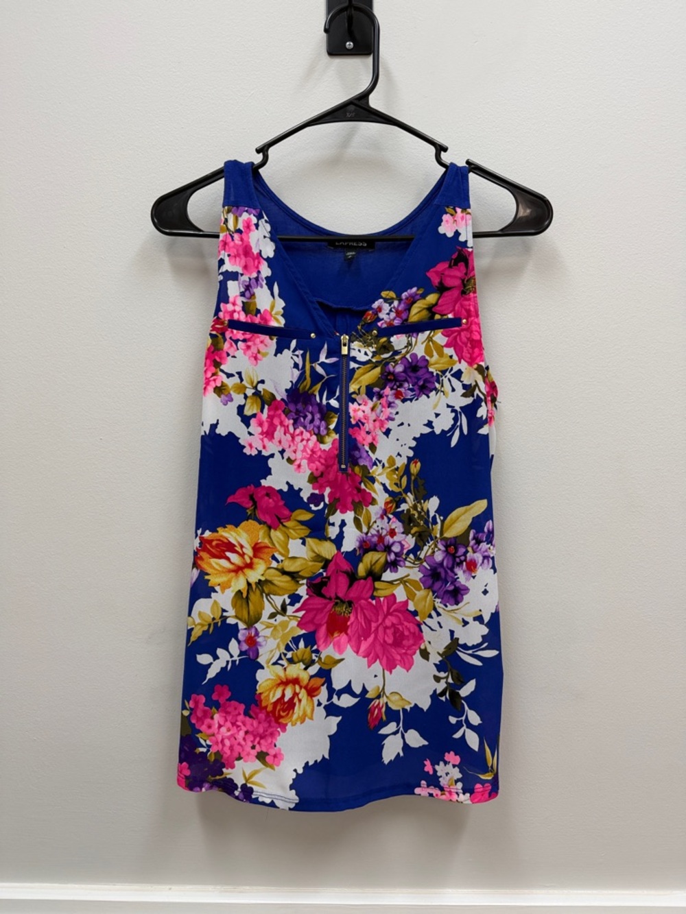 Express Multicolor Floral Sleeveless Top with Front Zipper Sz Small!